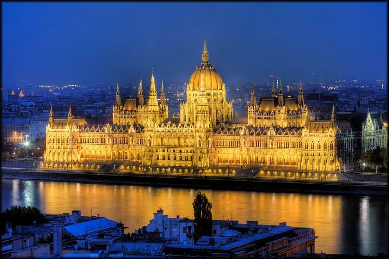 Cheerful And Cozy 2 Bedrooms 2 Bathrooms Apartment With Top Location Budapest