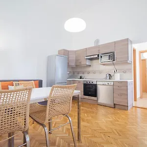  Appartamento Basilica Two Bedroom