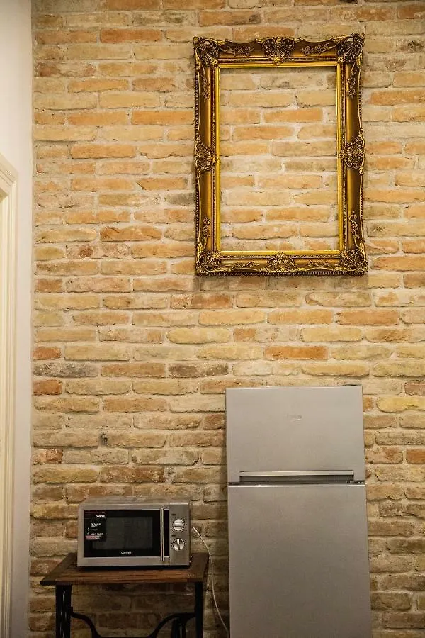 Cheerful And Cozy 2 Bedrooms 2 Bathrooms Apartment With Top Location Budapest