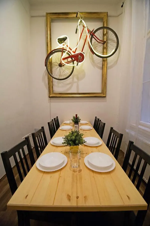 Cheerful And Cozy 2 Bedrooms 2 Bathrooms Apartment With Top Location Budapest