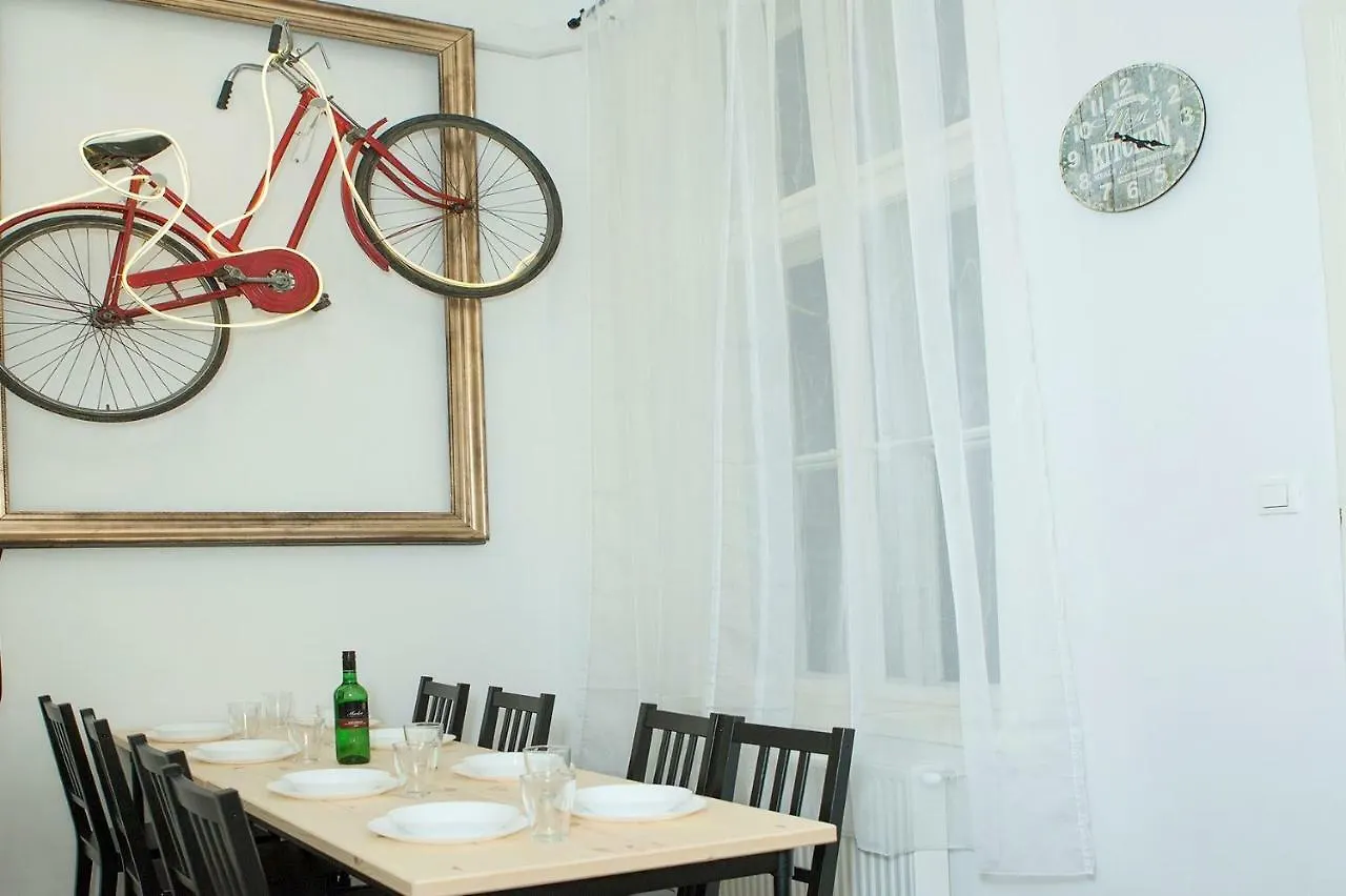 Cheerful And Cozy 2 Bedrooms 2 Bathrooms Apartment With Top Location Budapest Ungheria
